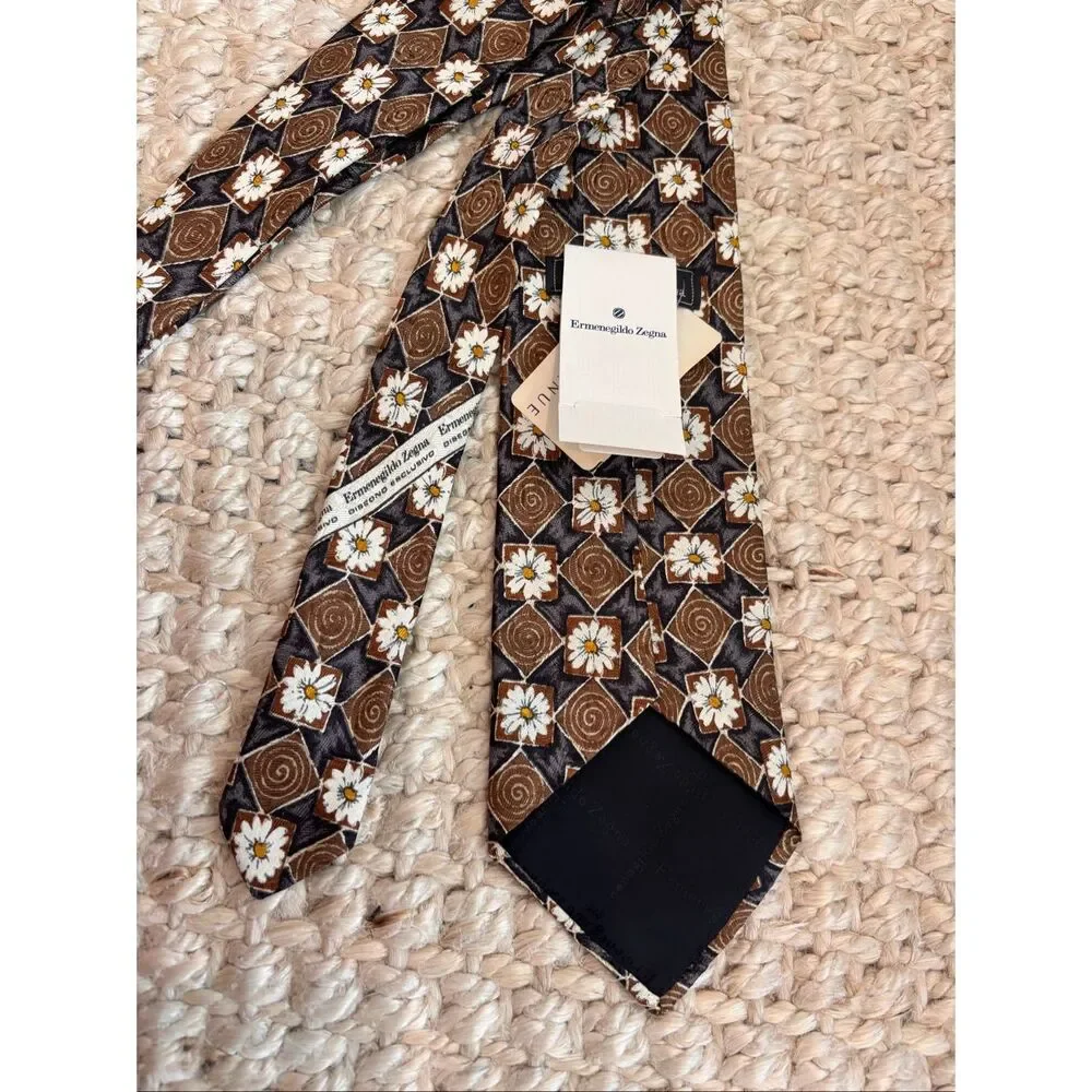 NWT Ermenegildo Zegna Italian Silk Floral Geometric Necktie Brown Black Designer